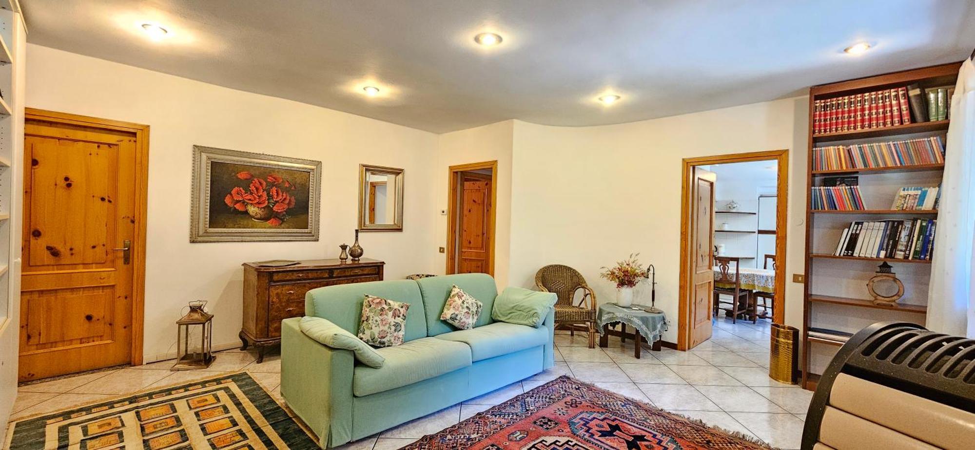 Appartamento Con Ingresso Autonomo, Giardino Privato E Portico Introbio Exteriér fotografie